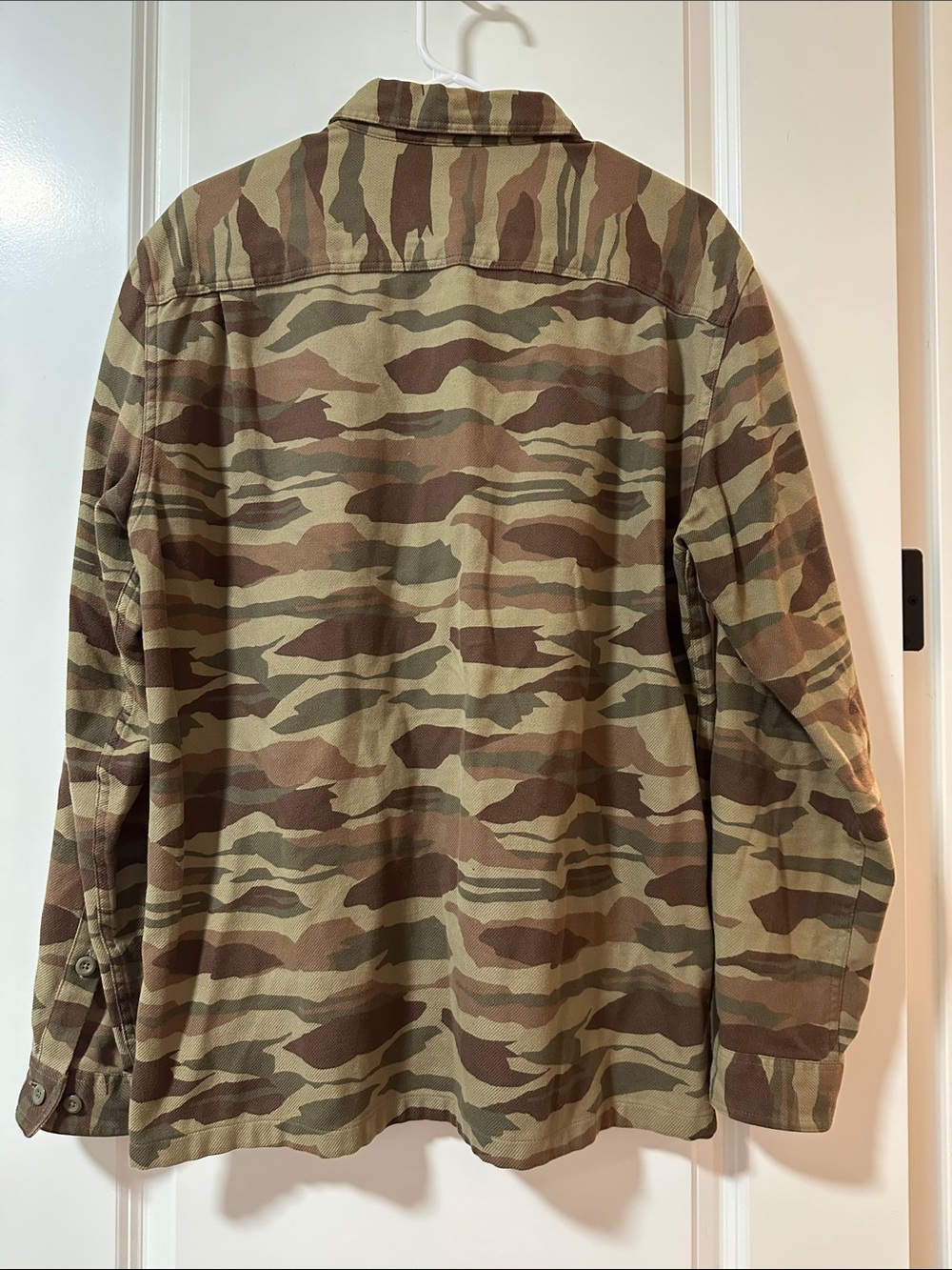 Patagonia Men's Camo Button-Up Flannel - Olive Green & Brown - Picture 5 of 6